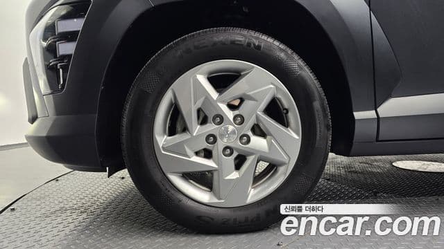 Hyundai Kona гибрид (SX2) Premium, 2023 все фото