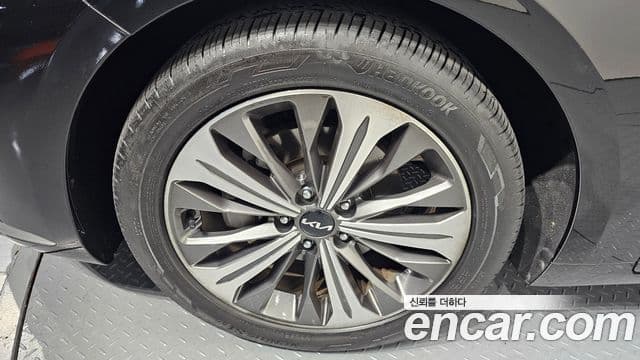 Kia K8 гибрид Noblesse, 2023 все фото