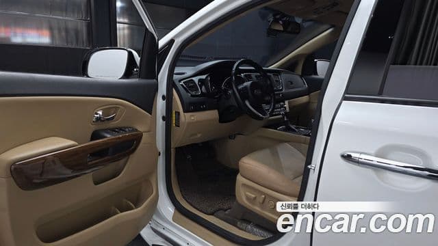 Kia All New Carnival Prestige, 2017 10
