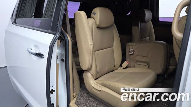 Kia All New Carnival Prestige, 2017 12