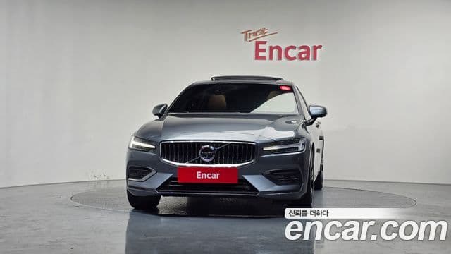 Volvo S60 3세대 B5 Inscription, 2021 3
