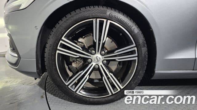 Volvo S60 3세대 B5 Inscription, 2021 все фото