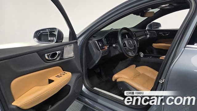 Volvo S60 3세대 B5 Inscription, 2021 10
