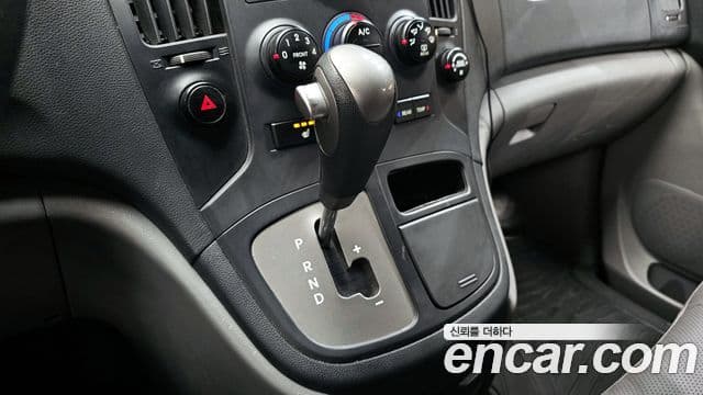 Hyundai Grand Starex CVX Deluxe, 2016 9