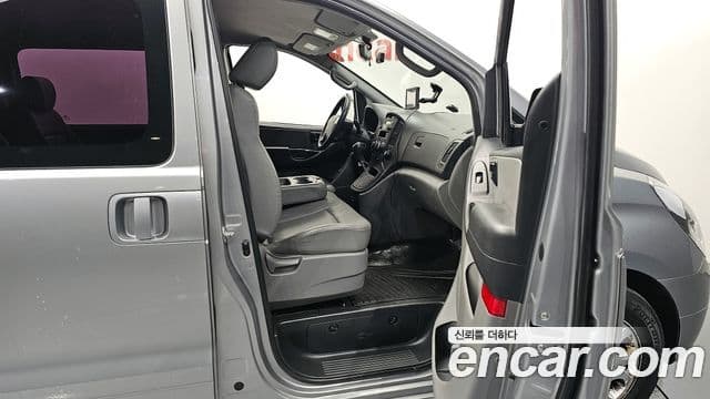Hyundai Grand Starex CVX Deluxe, 2016 11