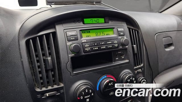 Hyundai Grand Starex CVX Deluxe, 2016 15