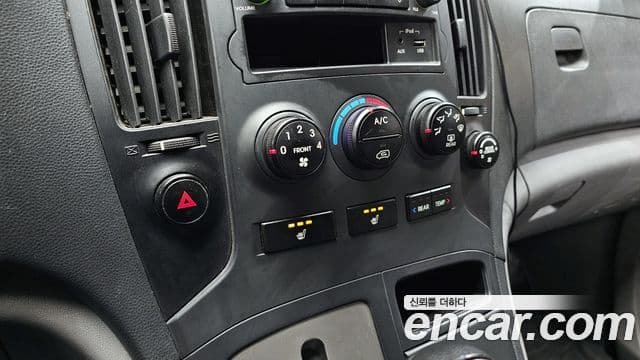 Hyundai Grand Starex CVX Deluxe, 2016 17