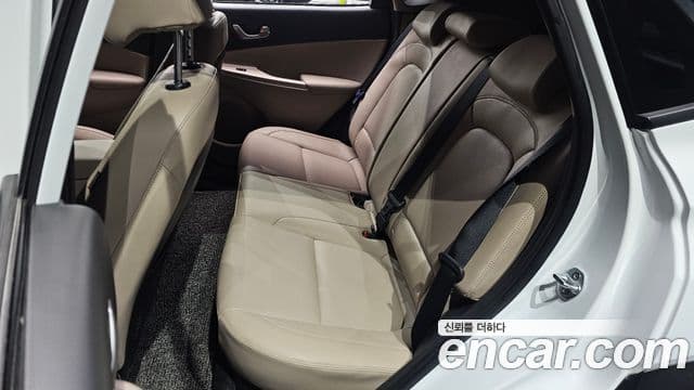 Hyundai Kona Modern Art, 2018 12