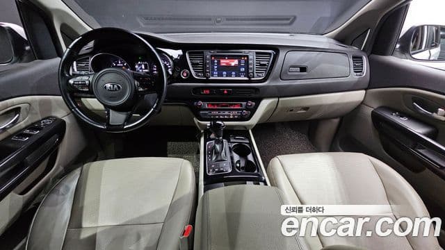 Kia All New Carnival Prestige, 2015 7