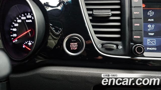 Kia All New Carnival Prestige, 2015 15