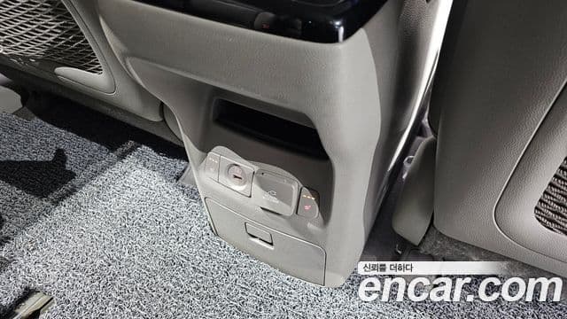 Kia All New Carnival Prestige, 2015 16