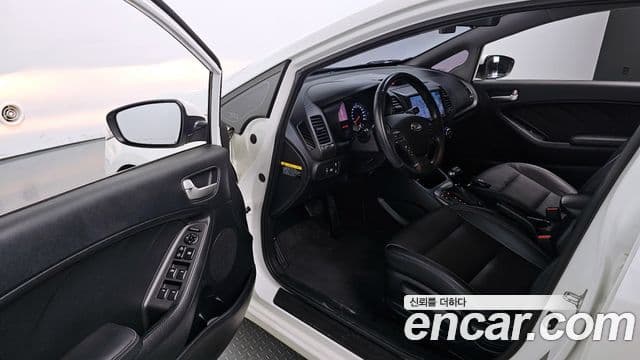 Kia K3 Trendy, 2015 12