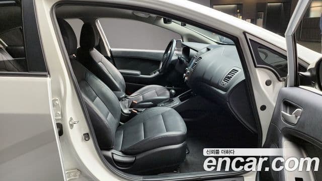 Kia K3 Trendy, 2015 10