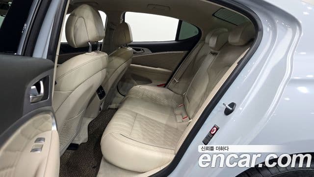 Genesis G70 Elite, 2019 12