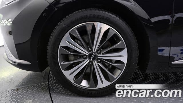 Kia K8 Prestige(арендный автомобиль), 2023 16