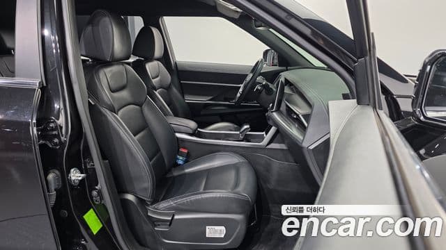 KG모빌리티(SsangYong) Torres T7, 2023 11