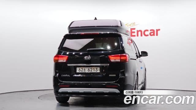 Kia All New Carnival VIP, 2016 4