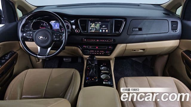 Kia All New Carnival VIP, 2016 7