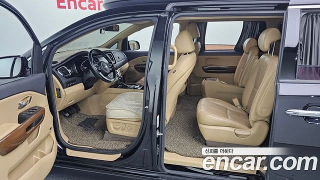 Kia All New Carnival Noblesse, 2016 12