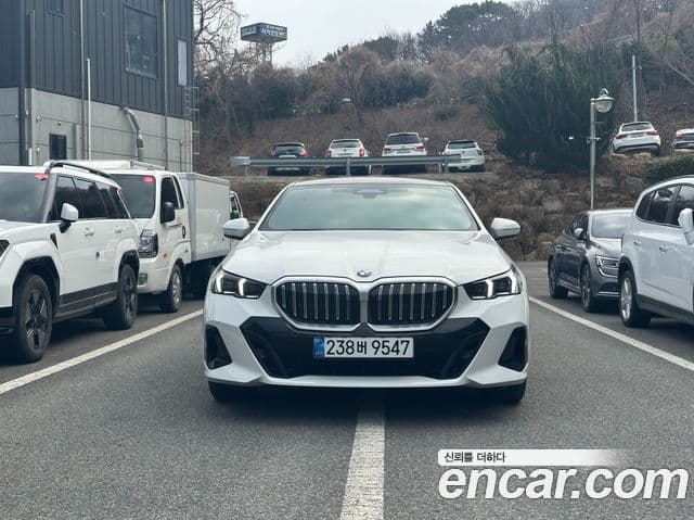 BMW 5시리즈 (G60) 520i M Sport, 2025 3
