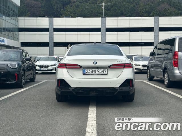 BMW 5시리즈 (G60) 520i M Sport, 2025 4
