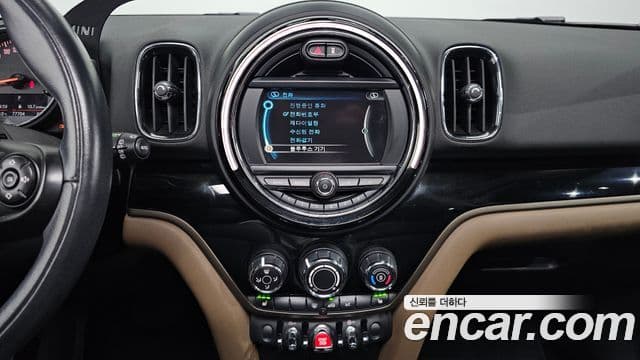 Mini Cooper D Countryman 2세대, 2018 14