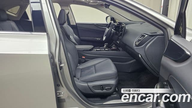 Lexus NX350h 2세대 Premium, 2025 11