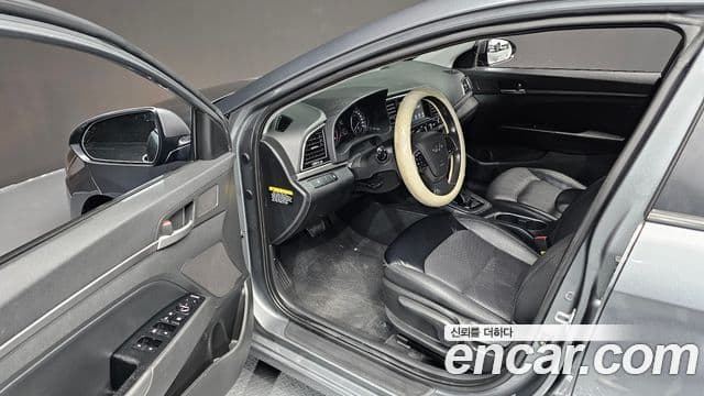 Hyundai Avante AD 1.6 GDI Smart, 2017 10