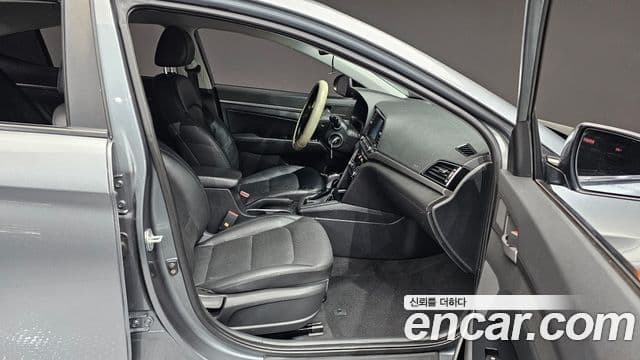 Hyundai Avante AD 1.6 GDI Smart, 2017 12