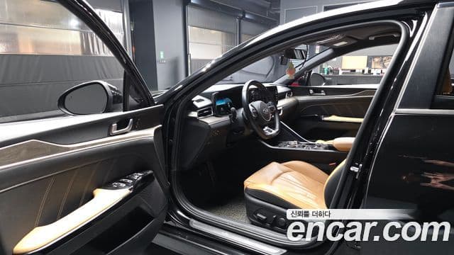Kia K5 3세대 Signature, 2020 10