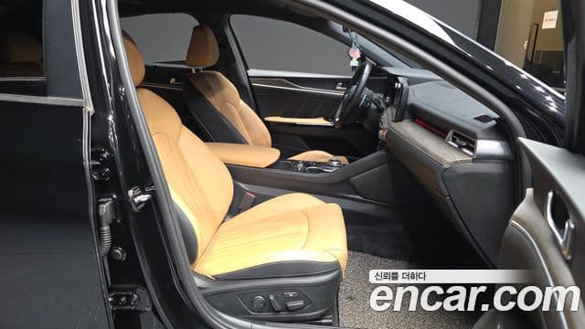 Kia K5 3세대 Signature, 2020 11