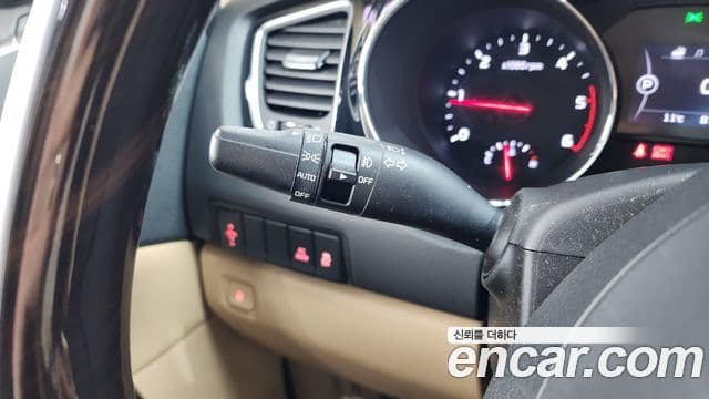 Kia All New Carnival VIP, 2016 18