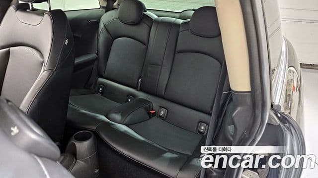 Mini Cooper 3세대, 2015 11