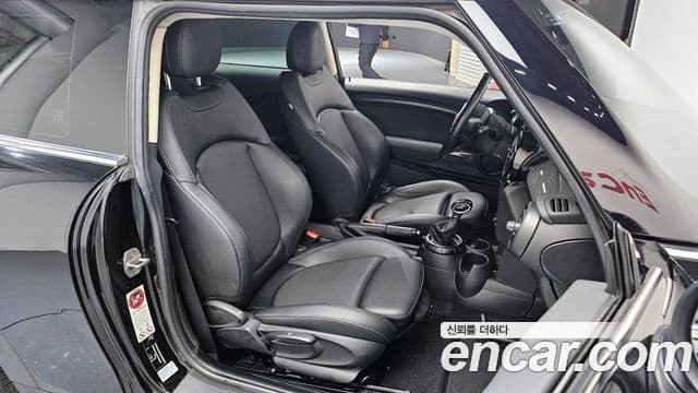 Mini Cooper 3세대, 2015 12