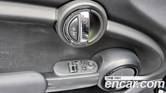 Mini Cooper 3세대, 2015 14