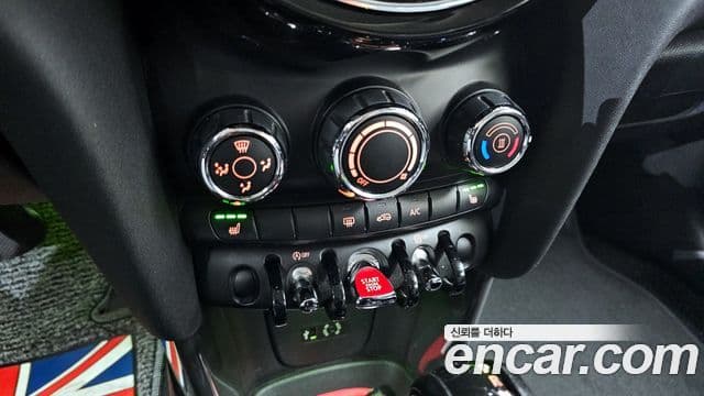 Mini Cooper 3세대, 2015 17