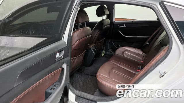 Hyundai LF Sonata 2.0 Care Plus, 2017 12