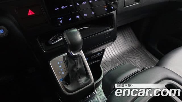 Hyundai Staria Modern, 2023 9