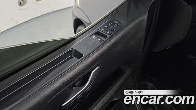 Hyundai Staria Modern, 2023 17