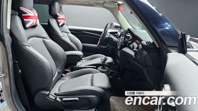 Mini Cooper 3세대, 2024 10