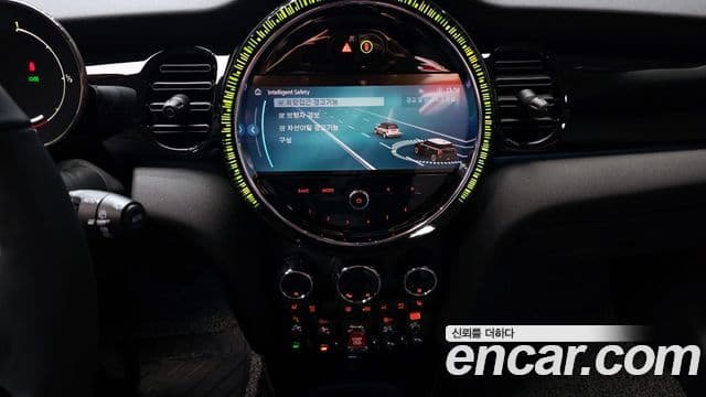 Mini Cooper 3세대, 2024 14