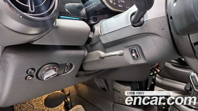 Mini Cooper 3세대, 2024 17