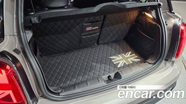 Mini Cooper 3세대, 2024 20