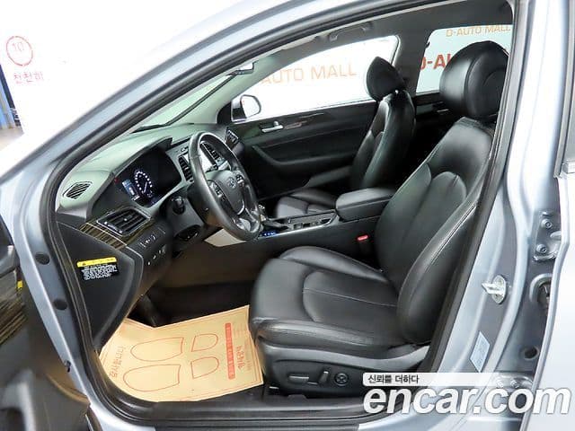 Hyundai LF Sonata Special, 2017 10
