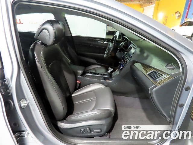 Hyundai LF Sonata Special, 2017 11