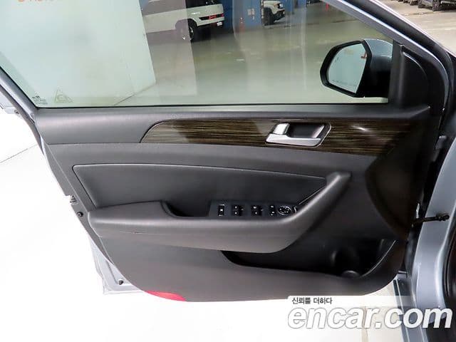 Hyundai LF Sonata Special, 2017 13