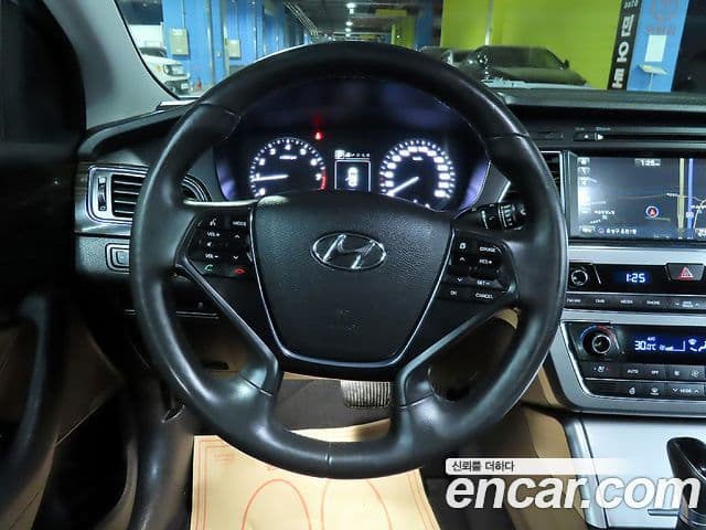 Hyundai LF Sonata Special, 2017 15