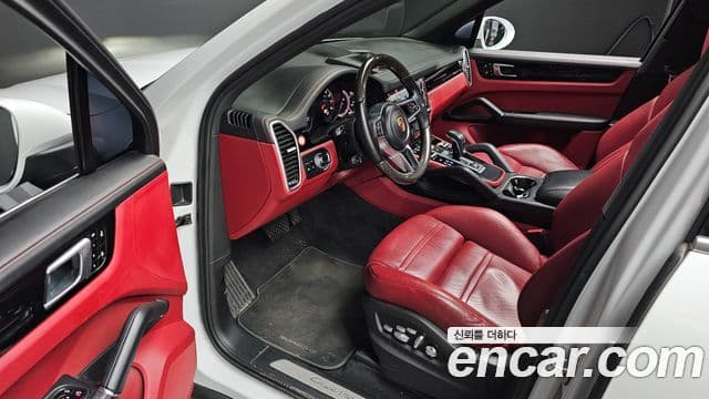 Porsche Cayenne (PO536), 2020 11