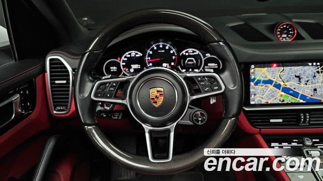 Porsche Cayenne (PO536), 2020 13