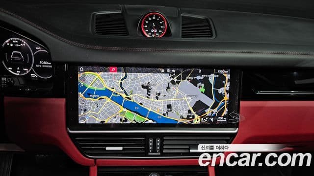 Porsche Cayenne (PO536), 2020 14